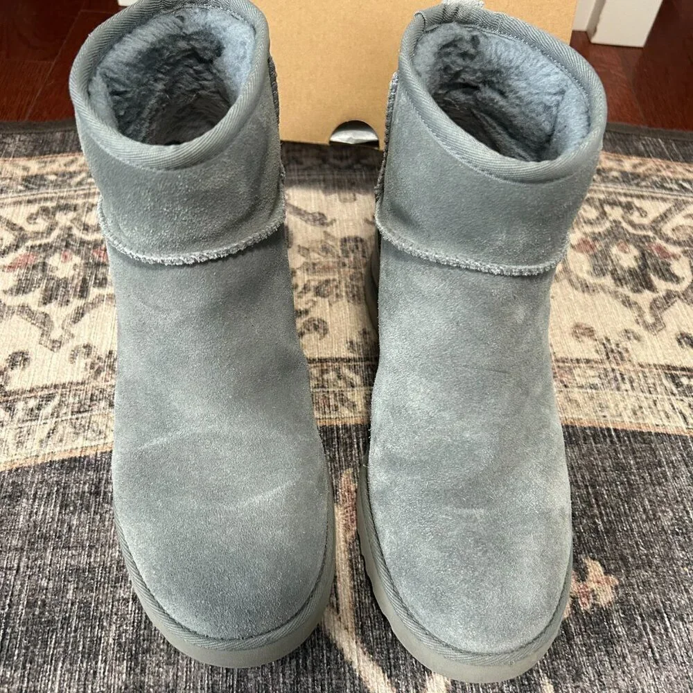 UGG Classic Mini Wedge Bootie Geyser Suede Size 9 EUC